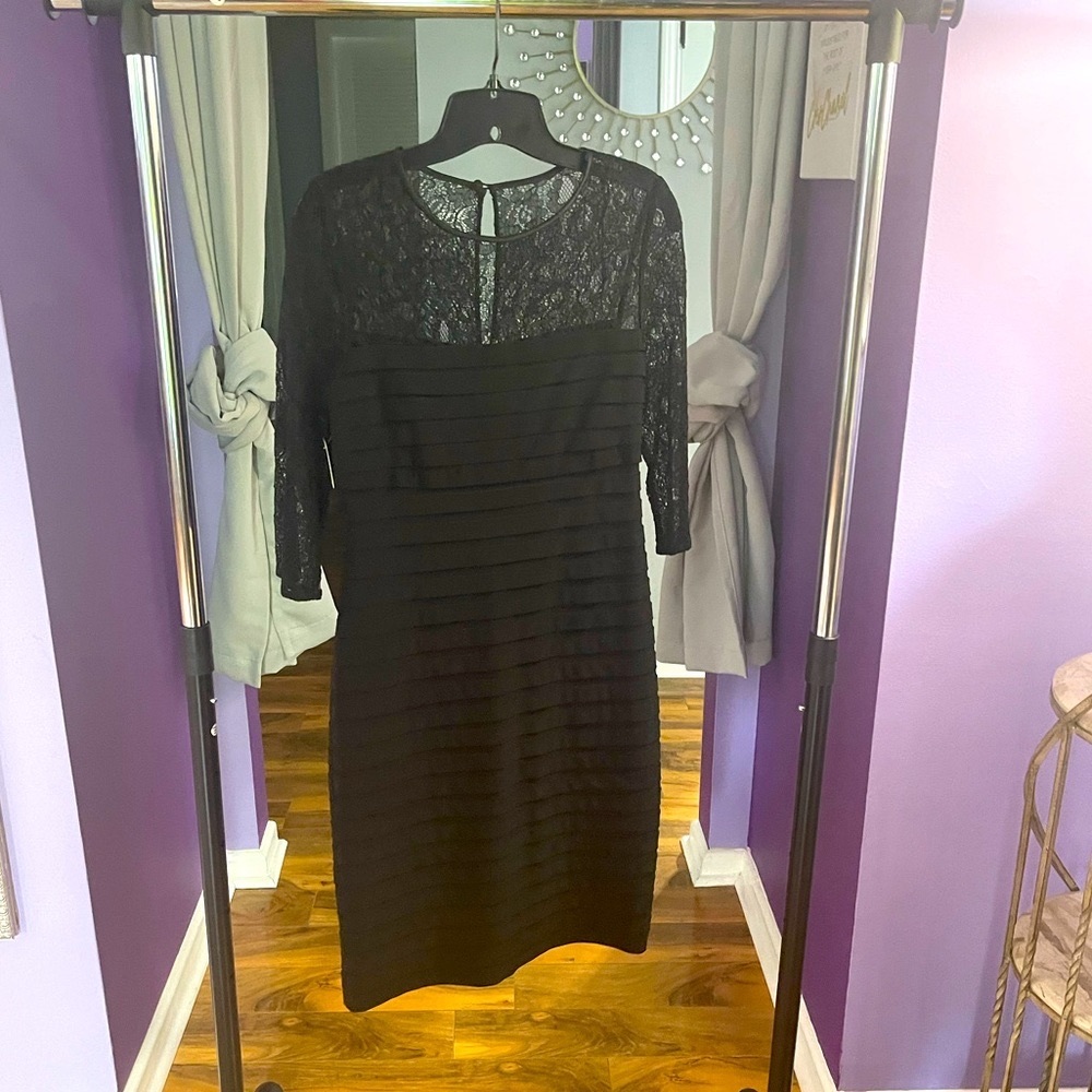 Adrianna Papell Black Dress Size 8
